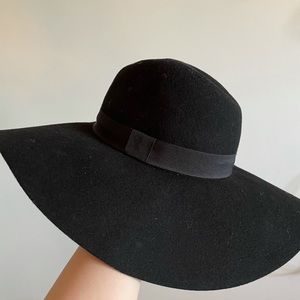 Velour floppy oversized sun hat